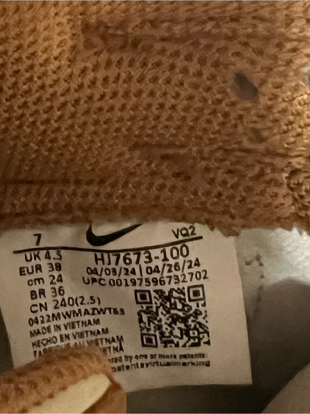 Nike Suede Brown and Cream Low-Top Sneakers - Picture 10 of 10
